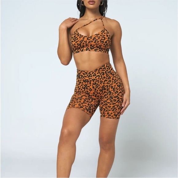 LICI FITLeopard Print Scrunch Biker Shorts - Size M - Animal Print / Orange - Picture 4 of 12